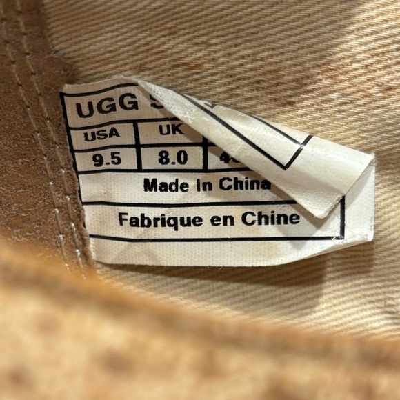 UGG | Caelyn Shoes, size 9.5 - Picture 7 of 7